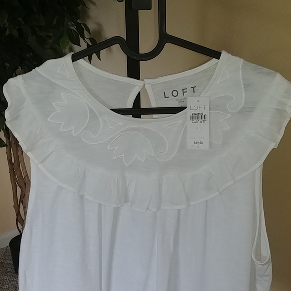 LOFT Ruffled Blouse - Picture 3 of 3
